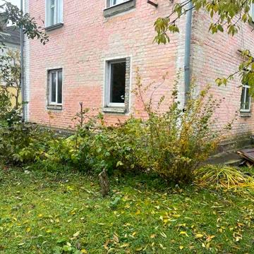 продам квартиру з окремим входом