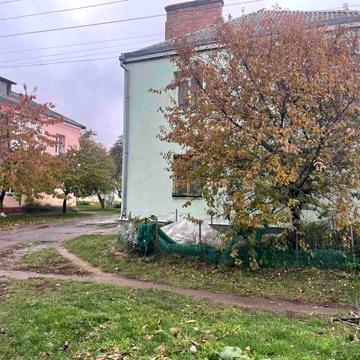 продам квартиру з окремим входом