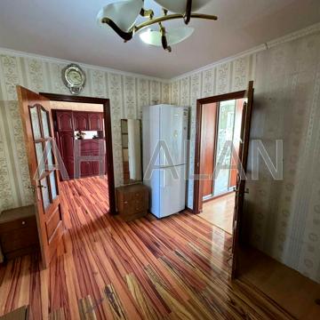 Оноре де Бальзака вул., 70