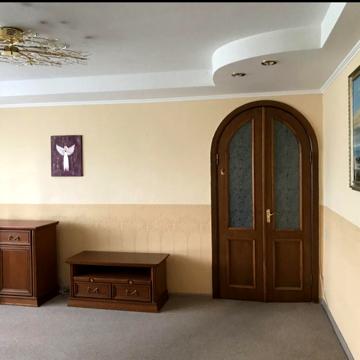 Авіаконструктора Антонова вул., 43