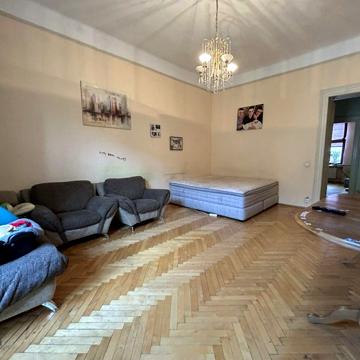 Данилишина Дмитра вул., 2