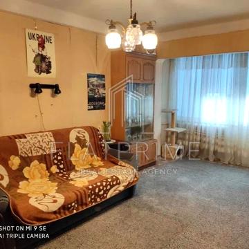 Половецька вул., 14