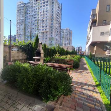 Бочарова Генерала вул., 7Б