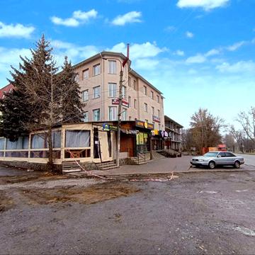 Довженка вул., 4/1