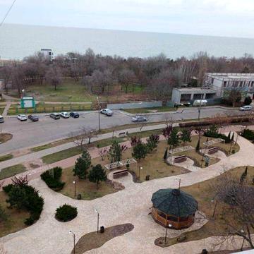 Продам СВОЮ 2-х комнатную квартиру в Южном (Південне). Видовую.