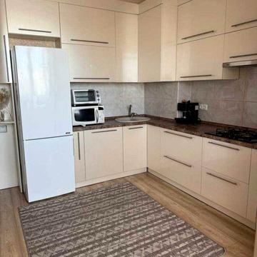 Продаж 2к квартири 75.3 кв. м на вул. Зарічанська 3/2Б ЖК Віденський
