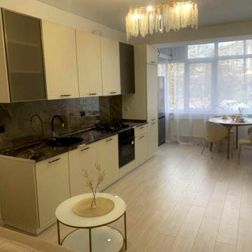 Продаж 1к квартири 61.4 кв. м на вул. Польова 8, кв. 7