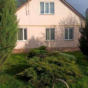В продажу дуже якісна частина будинку 80 м2 в Дергачах