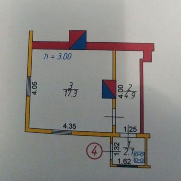 Продаж квартири в будинку в центрі