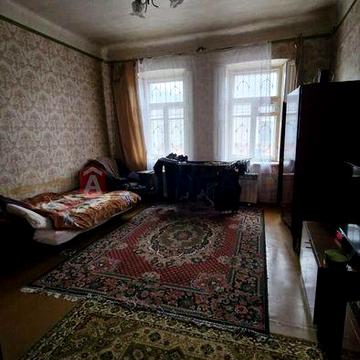 Продам квартиру у центрі міста.
