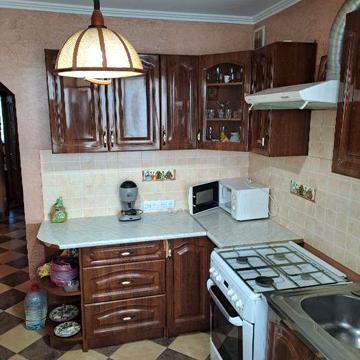 Продаж великої двох кімнатной квартири.