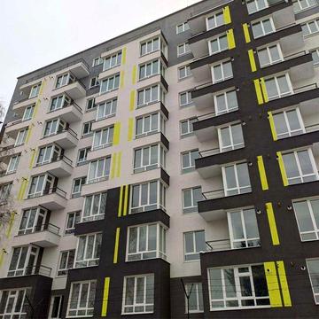ТЕРМІНОВО! Трикімнатна квартира на видовому поверсі