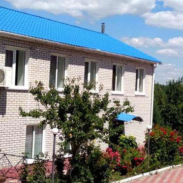 Продам двохповерховий будинок
