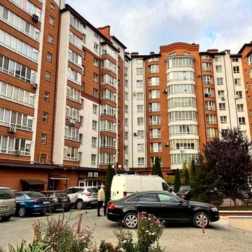 Продаж 3км квартири з чорновим ремонтом площею 83,8 м² вул. Бандери