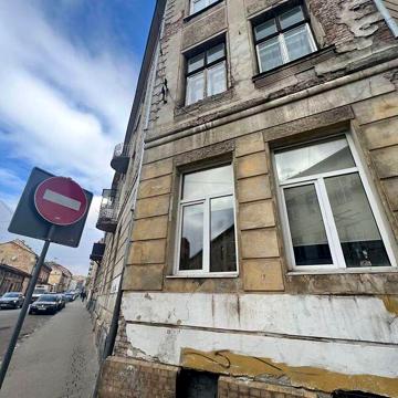 Продаж 3к Квартира вул. Коротка