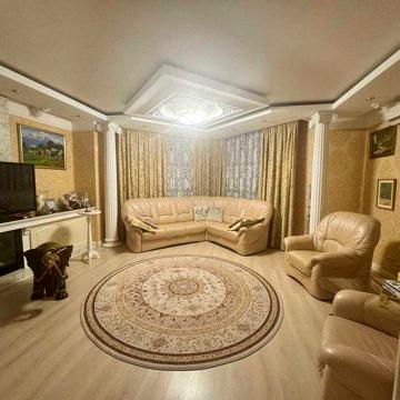 Продаж! вул. Геннадія Воробйова,13Е. Простора 3-к квартира з ремонтом