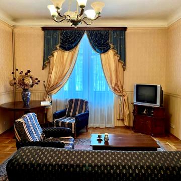 Мечникова вул., 10/2
