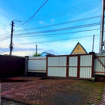 Центральна вул.