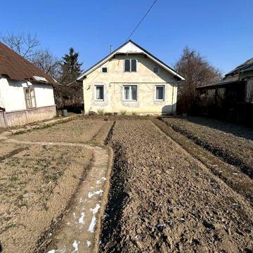 Продаж будинку в селі Загвіздя