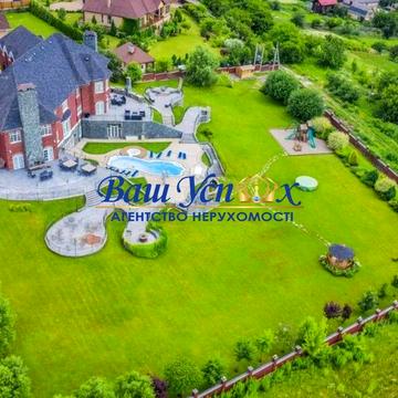 Продаж дома с ремонтом и бассейном .село Лесники