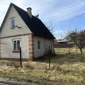 Дача Веснянка біля лісу