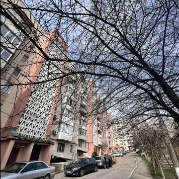 ОРЕНДА 2-кім. Немебльованої квартири, МАКАРОВА