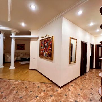Старонаводницька вул., 13