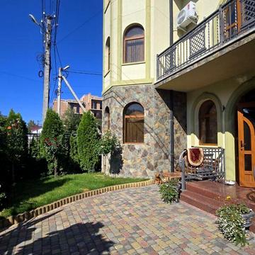 Продаж 3к Дім вул. Гетьмана Мазепи