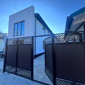 Продам 2 рівневу квартиру