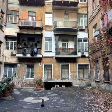 Ковальська вул., 35