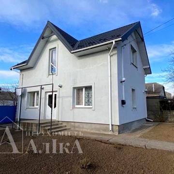 Продам добротний будинок