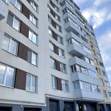 2  кім на Білогірській в зданому будинку