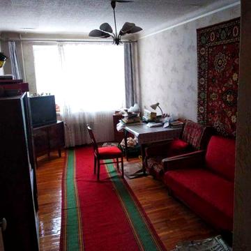 D1A  Продам 2к.кв. 2/5, Пятихатки, Центр.