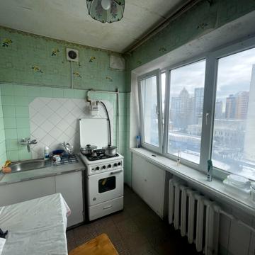 Лесі Українки бульв., 19
