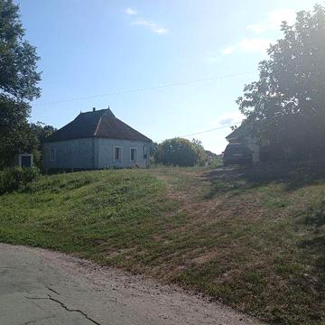 Садиба в Кибинцях біля ставка.
