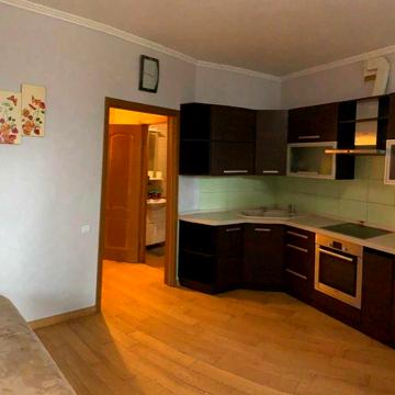 Велика 3кім 101м2 в центрі міста Буча по вулиці Б.Хмельницького, 6.
