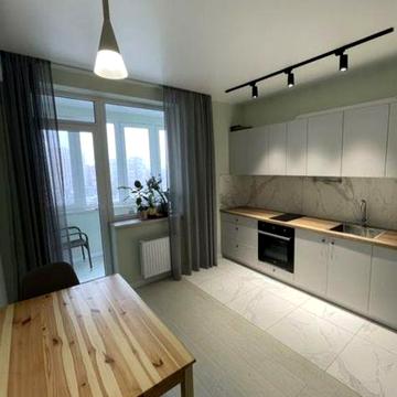 Сдается квартира . Новострой. Скай Сити