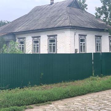 Дім в селі Матусів