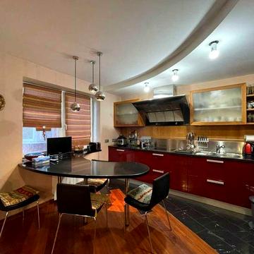 Продаж 5 кім квартири 233 кв.м. вул.Ахматової, 13 Квартира-будинок ЖК Ахматовоі 13
