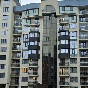 Продається  3-кімнатна квартира в новобудові, в районі парку Шевченка ЖК Зоряний