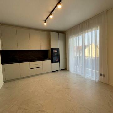 Продаж 2 км новобудови в центрі