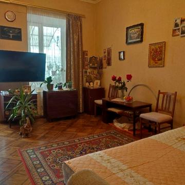 Пастера вул., 32