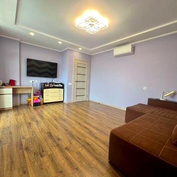 Дворівнева 3 кім квартира 76м² + 2 балкони + кладова | Величковського