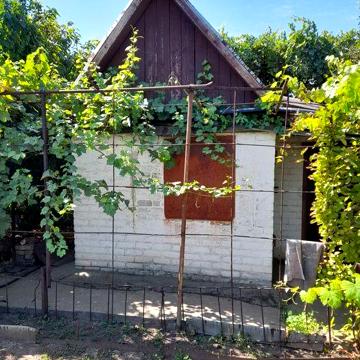 Дачна ділянка   5  соток