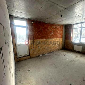 Нова 2-х кімнатна квартира біля метро та парку