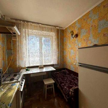 Продаю 2к квартиру на Чкалова ц3