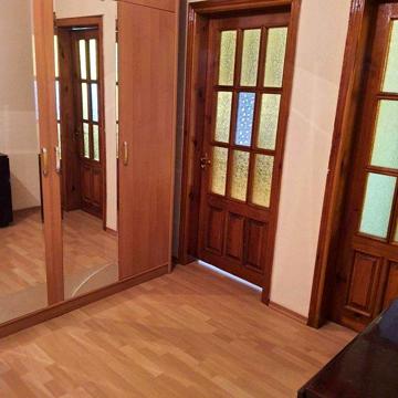 Продам 3-комнатную квартиру, м-н Горизонт