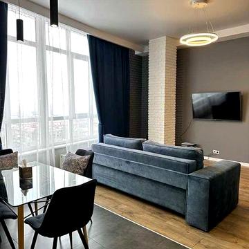 Терміново! Квартира з ремонтом на ОЗЕРНІЙ