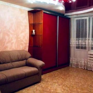 Академіка Павлова вул., 140