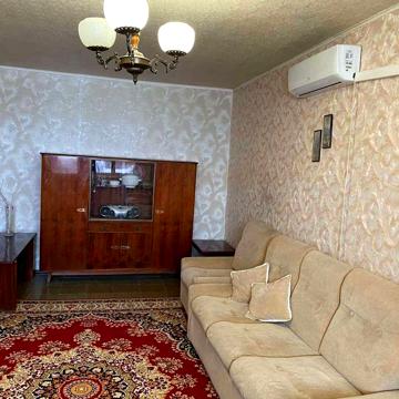 Оренда затишної двокімнатної вкартири на Зарічному